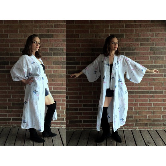 vintage 70s white IRIS Block PRINT wide sleeve Japanese KIMONO os maxi jacket - Picture 1 of 10